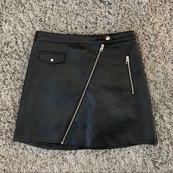 H&M Dresses & Skirts - NWOT H&M Black Leather Skirt